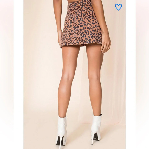 FREE PEOPLE WE THE FREE Animal Print Zip It Up Printed Mini Skirt Size 26 - Picture 10 of 13